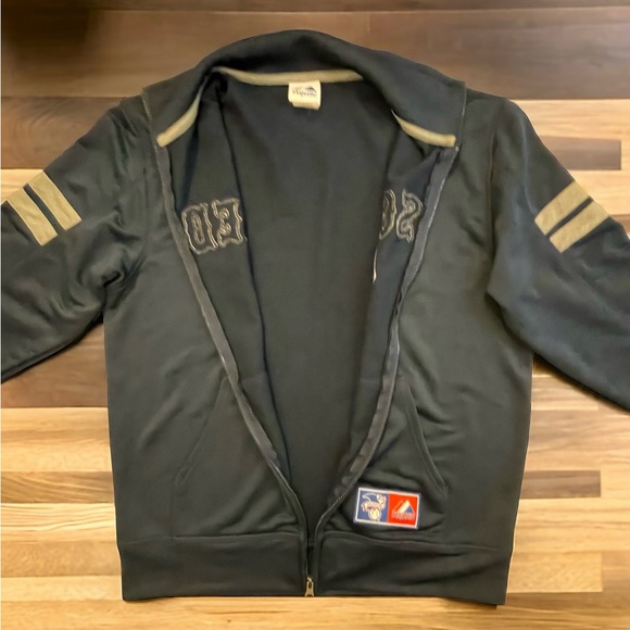 Majestic Red Sox Jacket - Picture 4 of 10